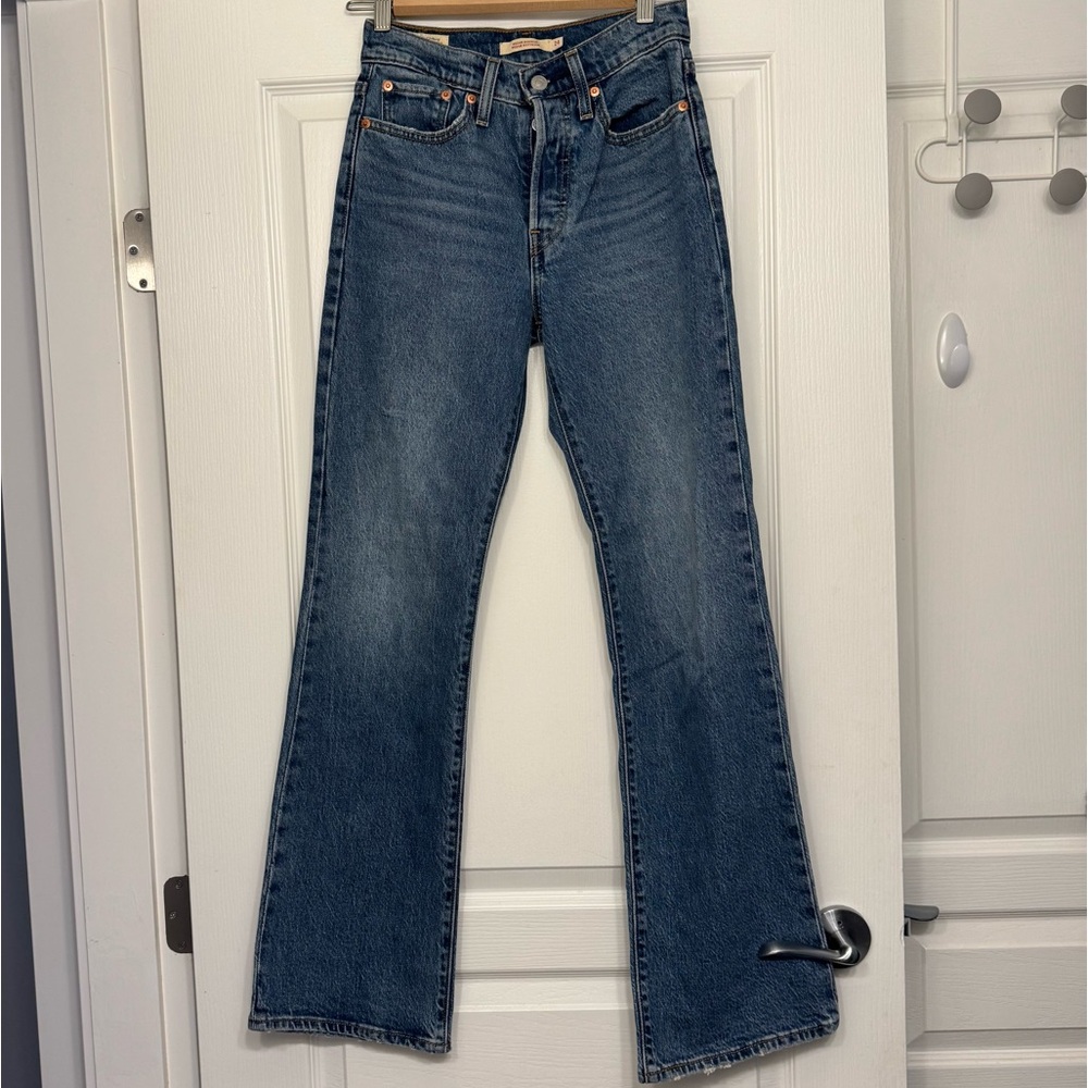 Levi’s Wedgie Bootcut Jeans